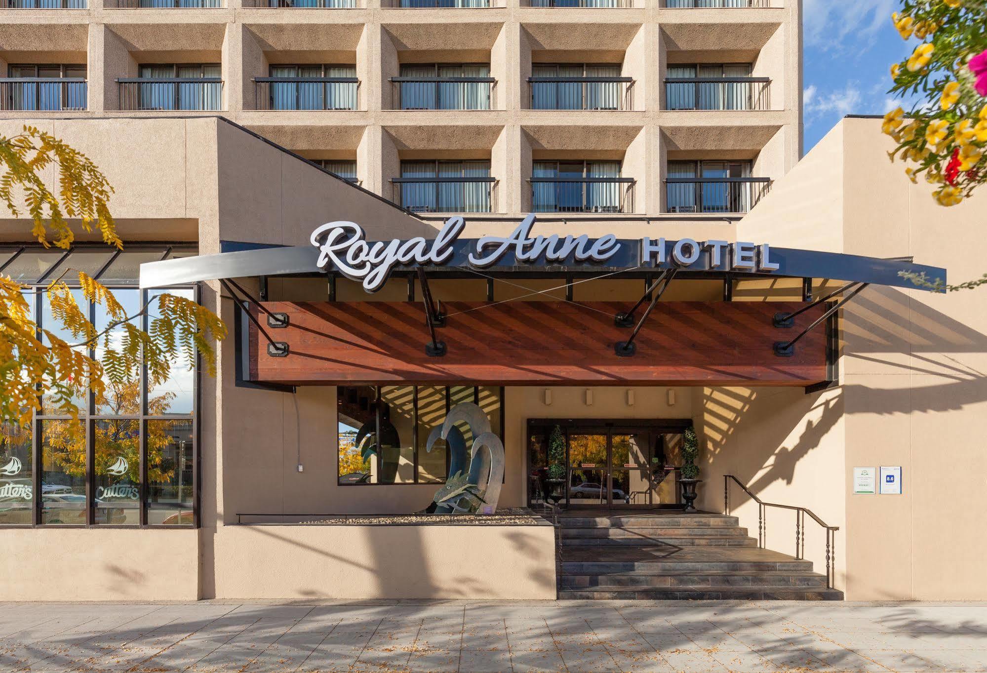 The Royal Anne Hotel Κελόουνα  Εξωτερικό φωτογραφία